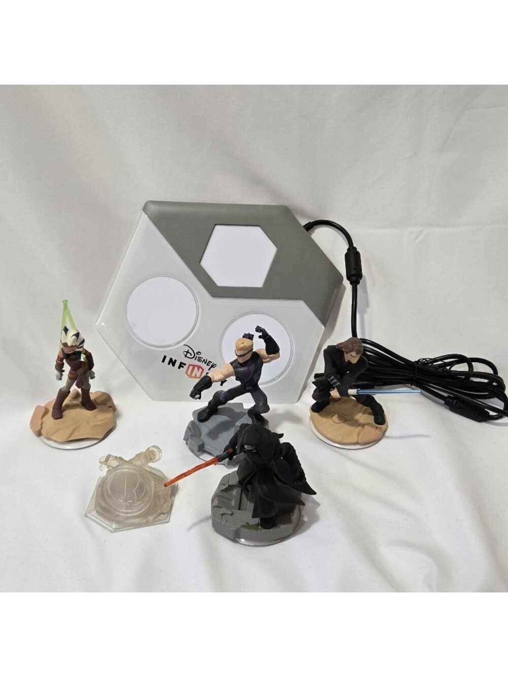 Lot Of 5 Disney Infinity Star Wars Ahsoka Kylo Ren Anakin Portal Pad & Hawkeye